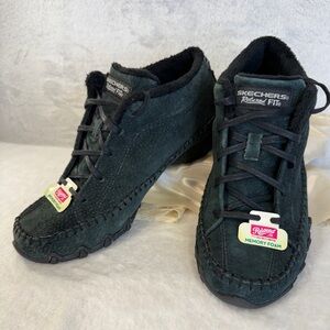 Skechers Relaxed Fit Womens 8 Black Suede Totem Bikers Fur Lined Cozy Warm Boots
